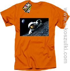 Kosmonauta na księżycu - koszulka męska pomarańczowa
