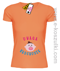 Uwaga nadchodzę girl - koszulka damska 5 - koszulki z nadrukiem - nadruk
